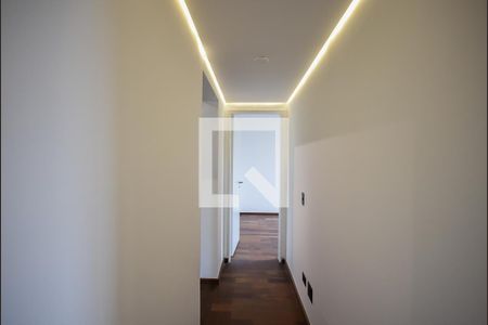 Apartamento à venda com 180m², 3 quartos e 3 vagas Apartamento à venda com 180m², 3 quartos e 3 vagasCorredor