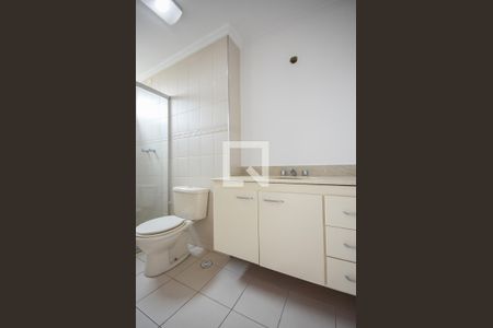 Apartamento à venda com 180m², 3 quartos e 3 vagas Apartamento à venda com 180m², 3 quartos e 3 vagasBanheiro Suíte 1