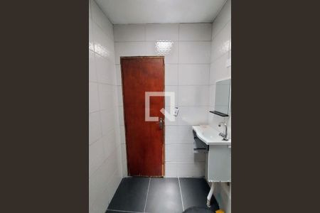 Casa à venda com 200m², 3 quartos e 1 vaga Casa à venda com 200m², 3 quartos e 1 vagaBanheiro Social