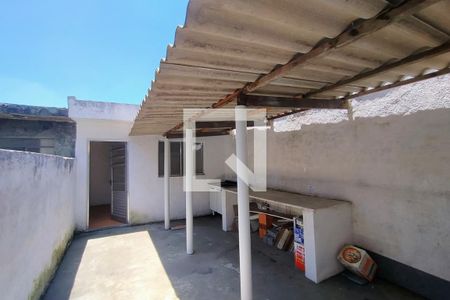 Casa à venda com 200m², 3 quartos e 1 vaga Casa à venda com 200m², 3 quartos e 1 vagaQuintal