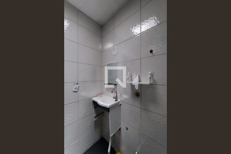 Casa à venda com 200m², 3 quartos e 1 vaga Casa à venda com 200m², 3 quartos e 1 vagaBanheiro Social