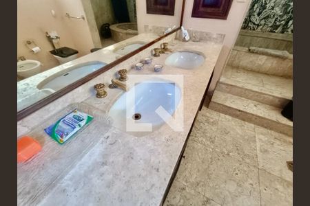 Apartamento à venda com 280m², 3 quartos e 1 vagaSuíte banheiro