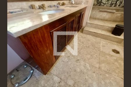 Apartamento à venda com 280m², 3 quartos e 1 vagaSuíte banheiro