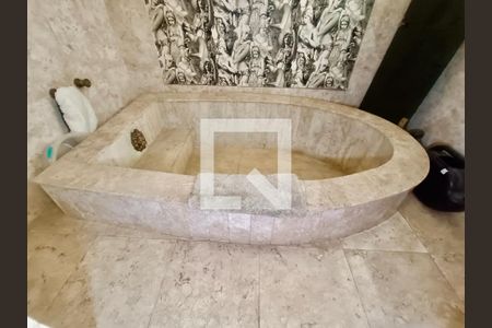 Apartamento à venda com 280m², 3 quartos e 1 vagaSuíte banheiro