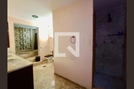 Apartamento à venda com 280m², 3 quartos e 1 vagaSuíte banheiro