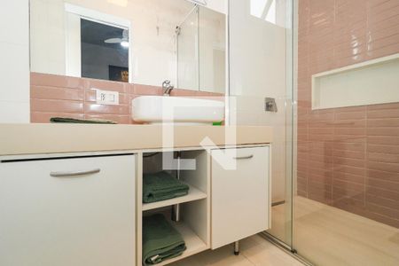 Casa à venda com 285m², 4 quartos e 2 vagas Casa à venda com 285m², 4 quartos e 2 vagasBanheiro da Suíte 2