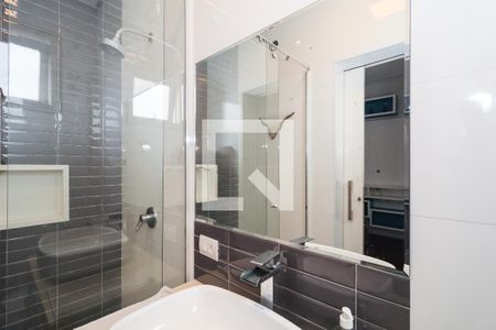 Casa à venda com 285m², 4 quartos e 2 vagas Casa à venda com 285m², 4 quartos e 2 vagasBanheiro da Suíte 3