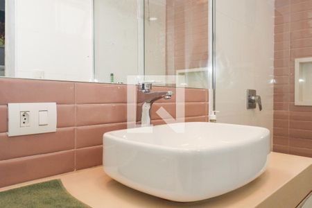 Casa à venda com 285m², 4 quartos e 2 vagas Casa à venda com 285m², 4 quartos e 2 vagasBanheiro da Suíte 2