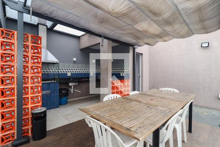 Casa à venda com 285m², 4 quartos e 2 vagas Casa à venda com 285m², 4 quartos e 2 vagasÁrea externa