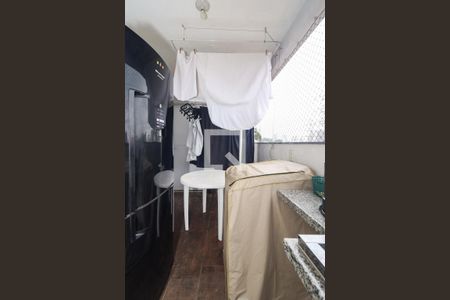 Casa à venda com 285m², 4 quartos e 2 vagas Casa à venda com 285m², 4 quartos e 2 vagasÁrea de Serviço