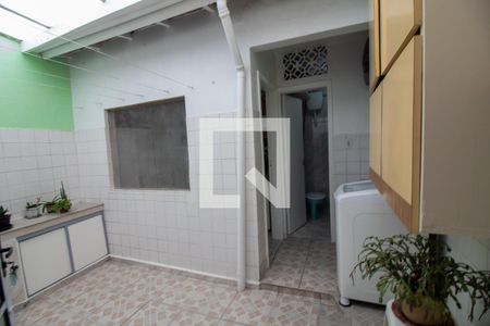 Casa à venda com 180m², 3 quartos e 2 vagas Casa à venda com 180m², 3 quartos e 2 vagasÁrea de Serviço