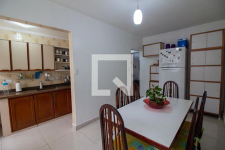 Casa à venda com 180m², 3 quartos e 2 vagas Casa à venda com 180m², 3 quartos e 2 vagasCopa