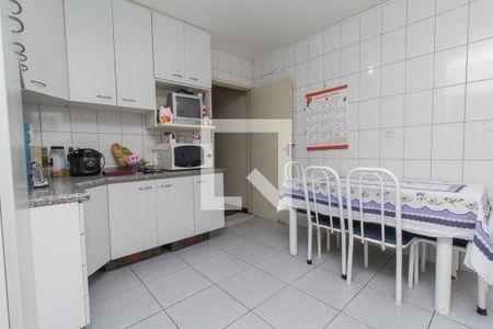 Casa para alugar com 140m², 4 quartos e 2 vagasCozinha