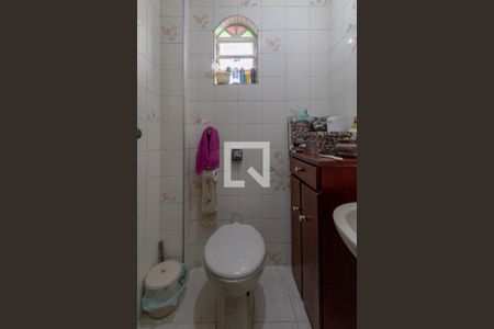 Casa à venda com 230m², 4 quartos e 4 vagas Casa à venda com 230m², 4 quartos e 4 vagasBanheiro 2