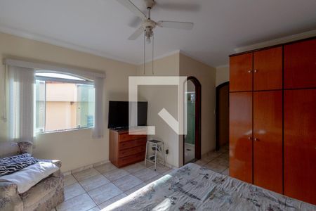 Casa à venda com 230m², 4 quartos e 4 vagas Casa à venda com 230m², 4 quartos e 4 vagasSuíte