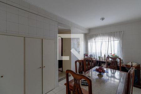 Casa à venda com 230m², 4 quartos e 4 vagas Casa à venda com 230m², 4 quartos e 4 vagasSala de Jantar