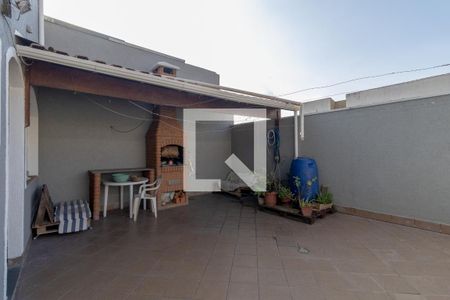 Casa à venda com 230m², 4 quartos e 4 vagas Casa à venda com 230m², 4 quartos e 4 vagasChurrasqueira