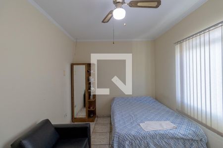 Casa à venda com 230m², 4 quartos e 4 vagas Casa à venda com 230m², 4 quartos e 4 vagasQuarto 2