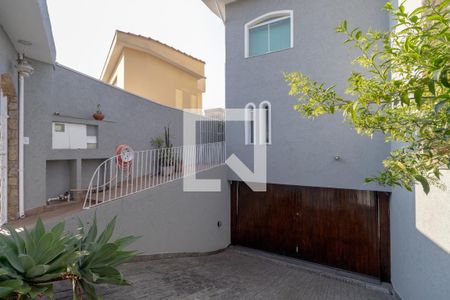 Casa à venda com 230m², 4 quartos e 4 vagas Casa à venda com 230m², 4 quartos e 4 vagasFachada Interna