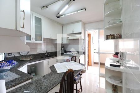 Apartamento à venda com 96m², 2 quartos e 2 vagasCozinha