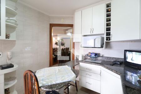 Apartamento à venda com 96m², 2 quartos e 2 vagasCozinha