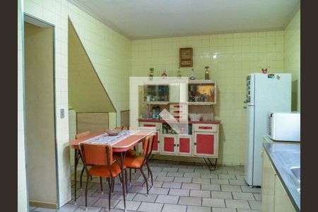 Casa à venda com 130m², 3 quartos e 3 vagas Casa à venda com 130m², 3 quartos e 3 vagasCozinha