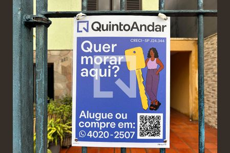 Casa à venda com 130m², 3 quartos e 3 vagas Casa à venda com 130m², 3 quartos e 3 vagasPlaca