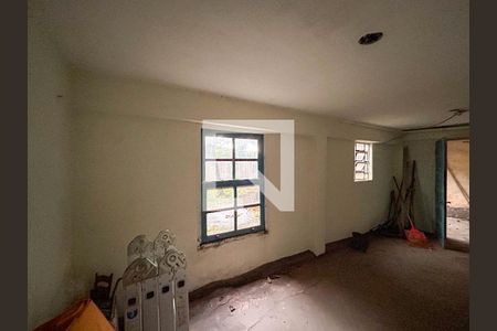 Casa à venda com 130m², 3 quartos e 3 vagas Casa à venda com 130m², 3 quartos e 3 vagasQuarto de Serviço