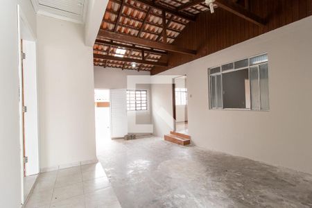 Casa para alugar com 200m², 4 quartos e 4 vagas Casa para alugar com 200m², 4 quartos e 4 vagasÁrea comum