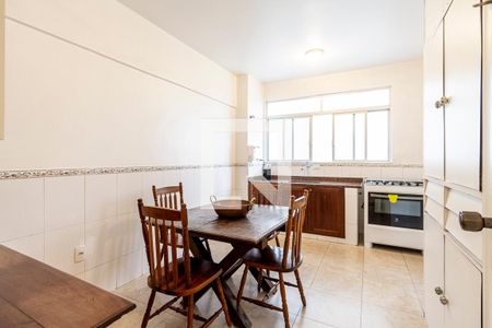 Apartamento à venda com 154m², 3 quartos e 2 vagas Apartamento à venda com 154m², 3 quartos e 2 vagasCozinha