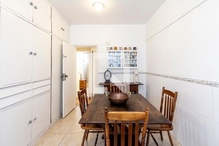 Apartamento à venda com 154m², 3 quartos e 2 vagas Apartamento à venda com 154m², 3 quartos e 2 vagasCozinha