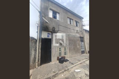 Casa para alugar com 72m², 2 quartos e sem vagaFachada