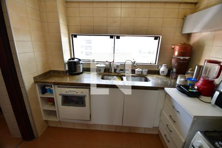 Apartamento à venda com 147m², 3 quartos e 2 vagasCozinha