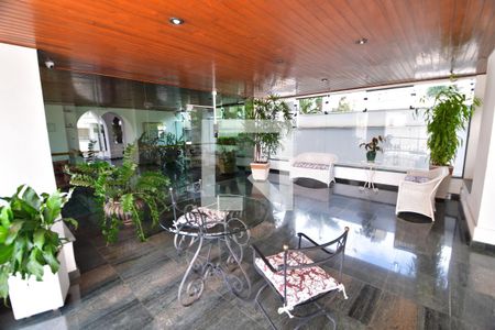 Apartamento à venda com 147m², 3 quartos e 2 vagasHall social