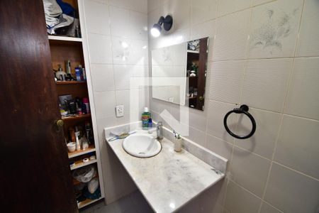 Apartamento à venda com 147m², 3 quartos e 2 vagasBanheiro 1