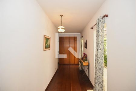 Casa à venda com 356m², 3 quartos e 4 vagasCorredor 2