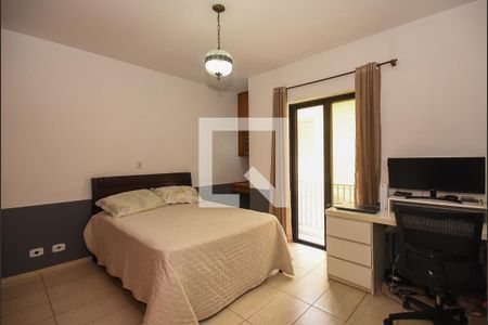 Casa à venda com 356m², 3 quartos e 4 vagasSuíte 2