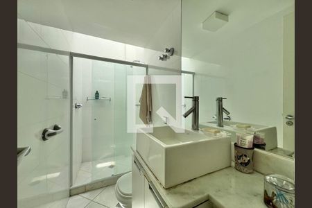 Apartamento à venda com 120m², 2 quartos e 1 vagaSuíte 2 - Banheiro