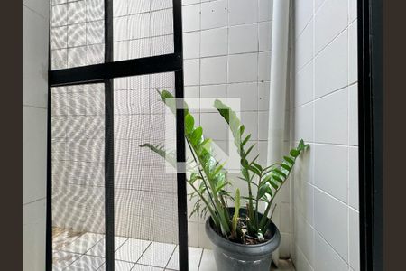 Apartamento à venda com 120m², 2 quartos e 1 vagaÁrea de Serviço