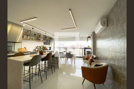 Sala de apartamento à venda com 3 quartos, 132m² em Vila Romana, São Paulo