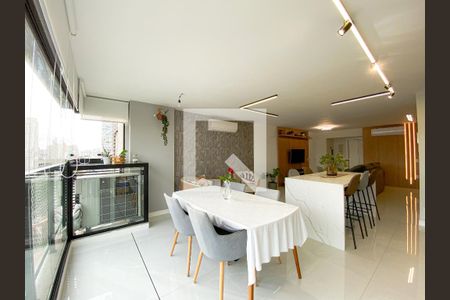 Sala de apartamento à venda com 3 quartos, 132m² em Vila Romana, São Paulo