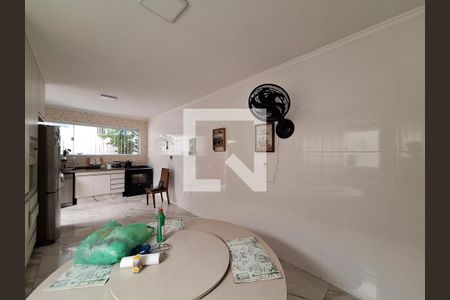 Casa à venda com 192m², 3 quartos e 3 vagasCozinha