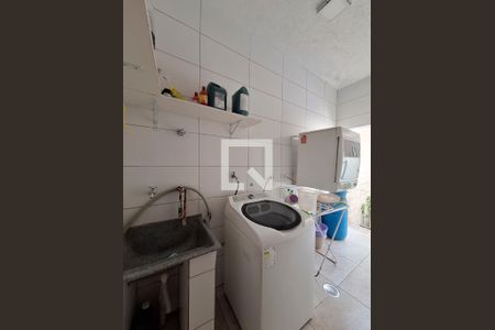 Casa à venda com 192m², 3 quartos e 3 vagasÁrea de Serviço