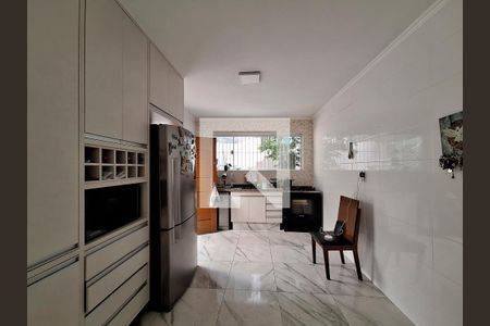 Casa à venda com 192m², 3 quartos e 3 vagasCozinha