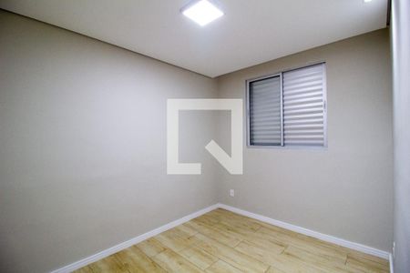 Quarto 2 de apartamento para alugar com 2 quartos, 45m² em Jardim Mirante dos Ovnis, Votorantim