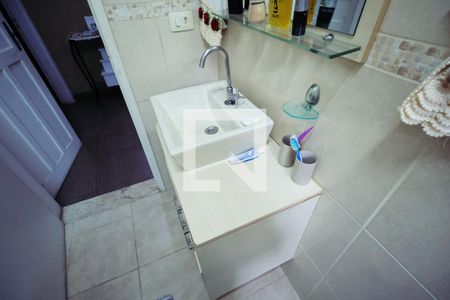 Casa à venda com 206m², 5 quartos e 7 vagas Casa à venda com 206m², 5 quartos e 7 vagasCasa 1: Banheiro 1