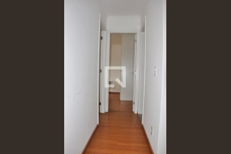 Apartamento para alugar com 57m², 2 quartos e 1 vagaDetalhe - Corredor Quartos