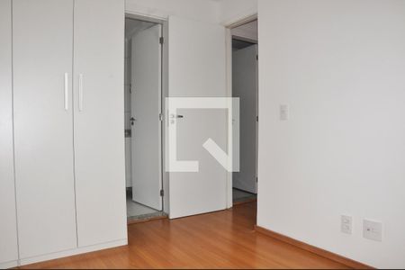 Apartamento para alugar com 57m², 2 quartos e 1 vagaDetalhe - Quarto 01 com Suíte