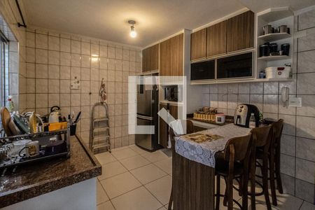 Casa à venda com 100m², 2 quartos e 2 vagas Casa à venda com 100m², 2 quartos e 2 vagascozinha_4