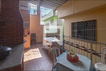 Casa à venda com 100m², 2 quartos e 2 vagas Casa à venda com 100m², 2 quartos e 2 vagasespaço da churrasqueira_4